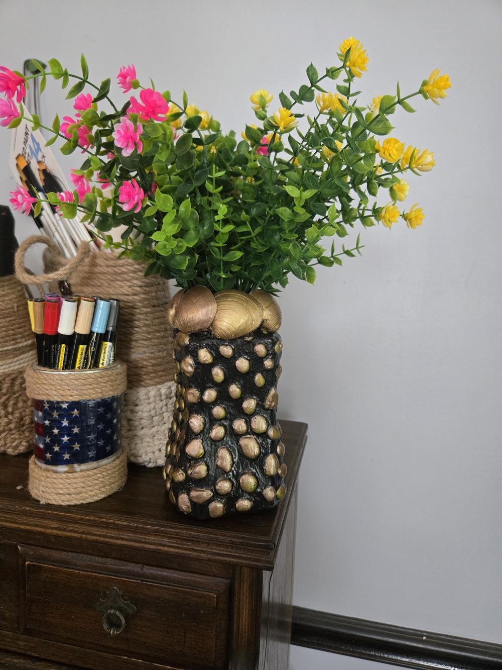 Decorative Black and Gold Shell Vase - Home Accents